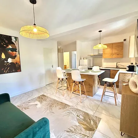 F2 Tour Mariani Entree De Apartment *