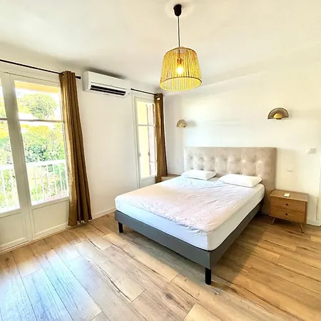 Apartment F2 Tour Mariani Entree De