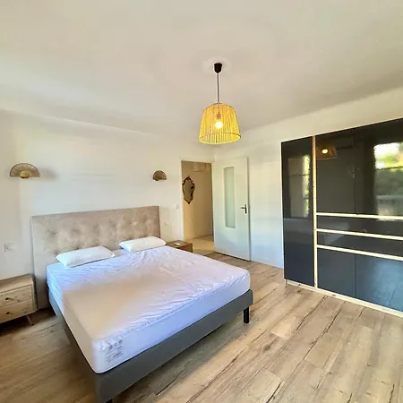 Apartment F2 Tour Mariani Entree De